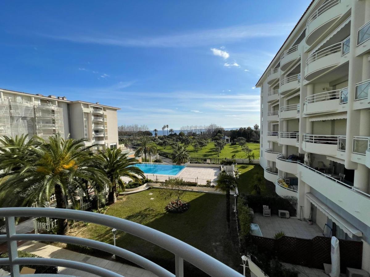 Appartement Tout Confort Vue Mer Антиб Екстериор снимка